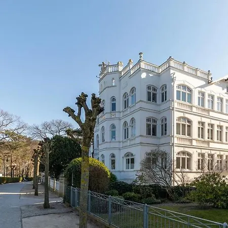 Haus Strelasund Nr. 5 * Binz